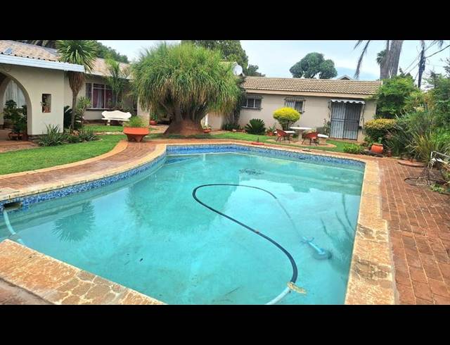 3 BEDROOM HOUSE FOR SALE IN FLAMWOOD